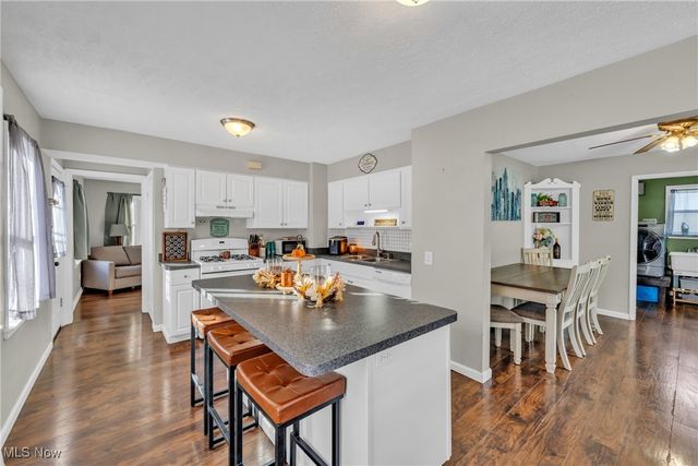 967 Warwick Drive, Sheffield Lake, OH 44054