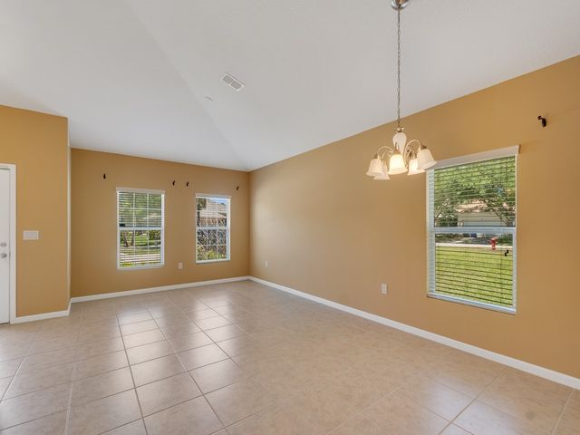 203 Briarcliff Circle, Sebastian, FL 32958