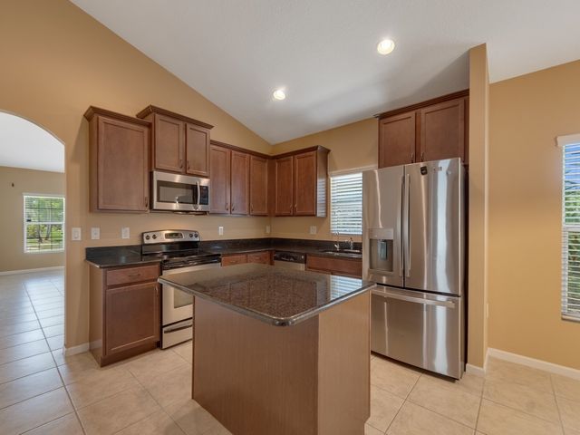 203 Briarcliff Circle, Sebastian, FL 32958