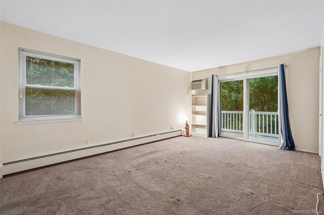 192 Doxbury Lane, Suffern, NY 10901
