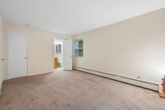 192 Doxbury Lane, Suffern, NY 10901