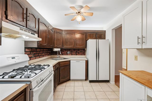 192 Doxbury Lane, Suffern, NY 10901