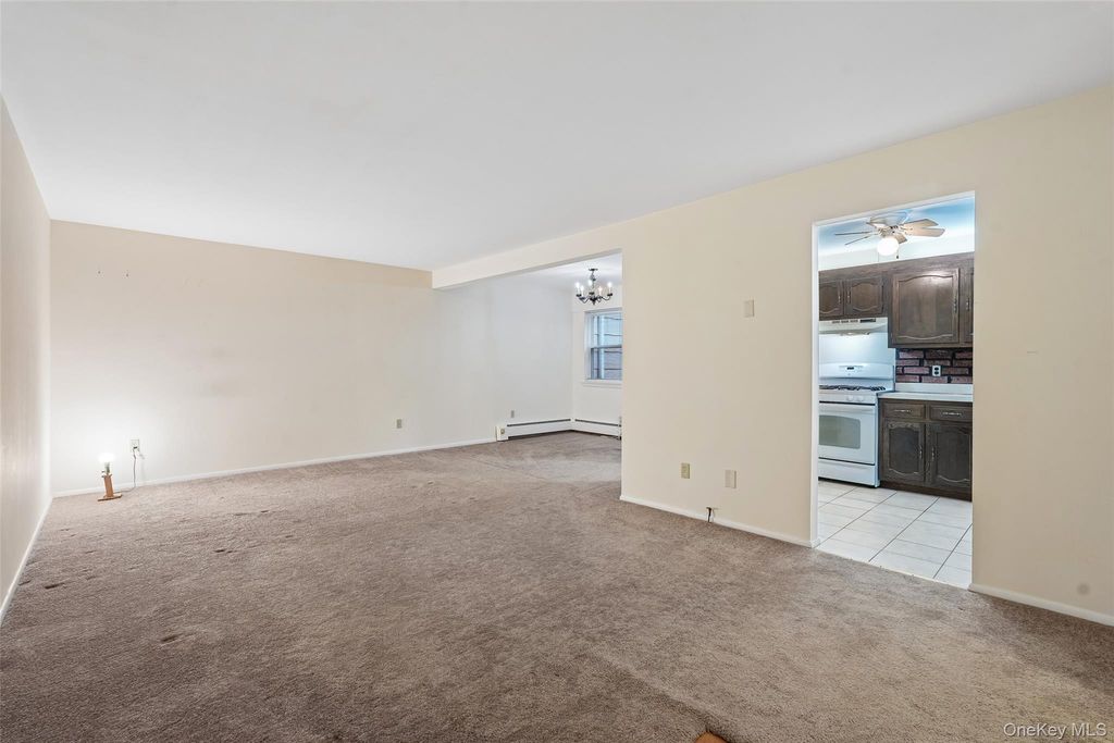 192 Doxbury Lane, Suffern, NY 10901 — photo 4