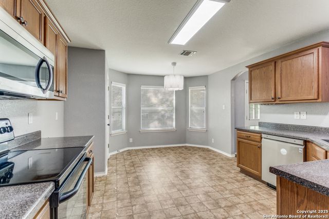 8503 Chickasaw Bluff, Converse, TX 78109