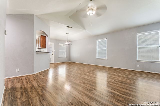 8503 Chickasaw Bluff, Converse, TX 78109