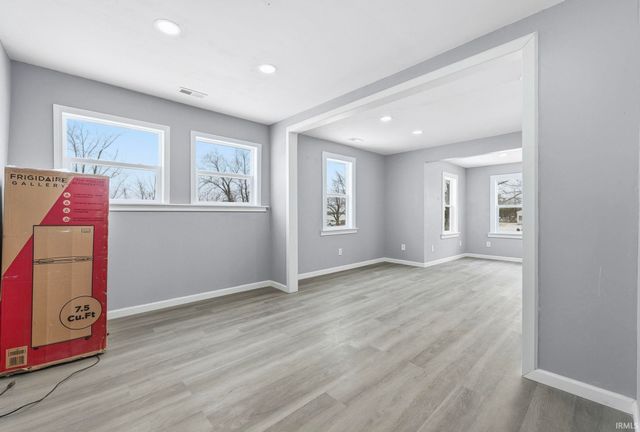 3911 Eastway Drive, Fort Wayne, IN 46806