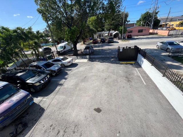 2611 NW 32nd Street, Miami, FL 33142