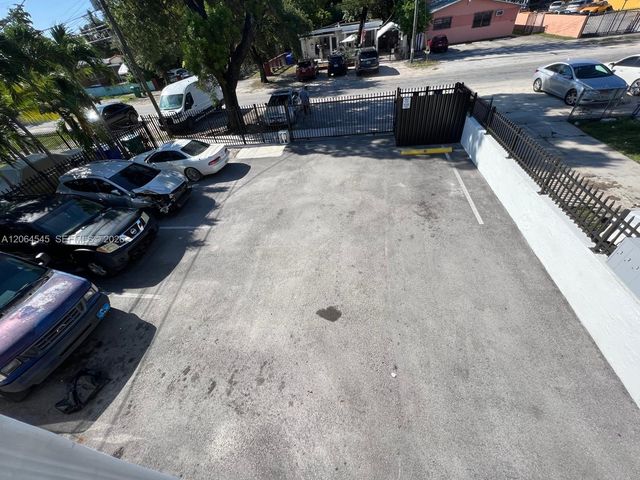 2611 NW 32nd Street, Miami, FL 33142
