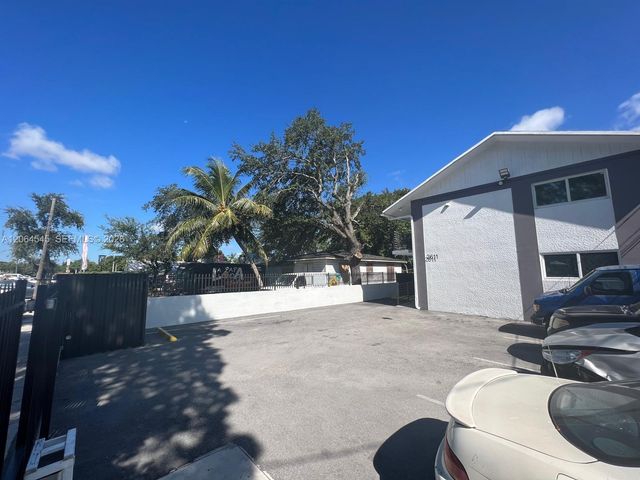 2611 NW 32nd Street, Miami, FL 33142