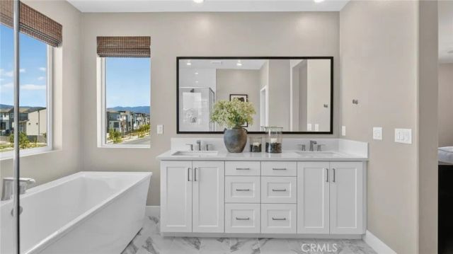 933 Treble, Irvine, CA 92618