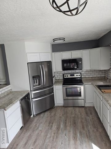 4230 E Dixie Street, Idaho Falls, ID 83401