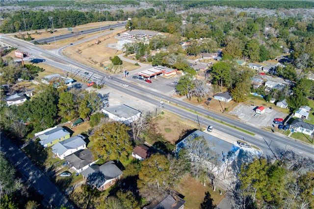 0 Lee W Street, Chickasaw, AL 36611