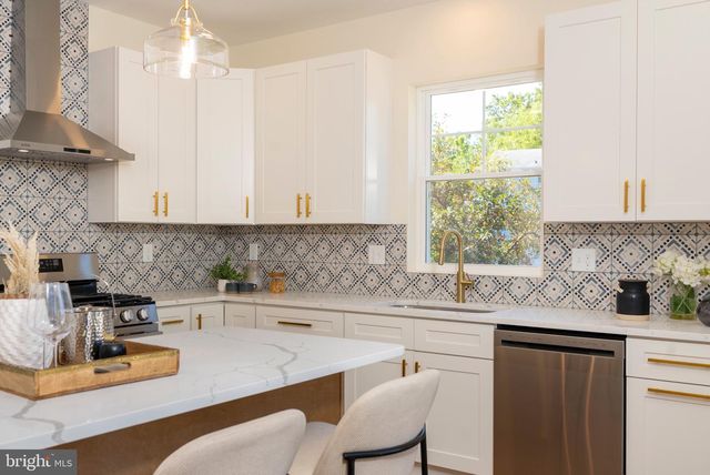 3025 FIFTH AVE, Baltimore, MD 21234