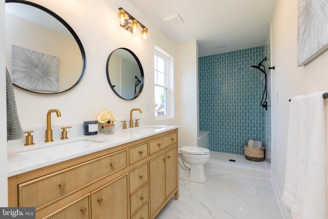 3025 FIFTH AVE, Baltimore, MD 21234