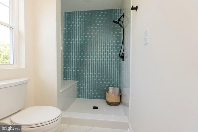 3025 FIFTH AVE, Baltimore, MD 21234