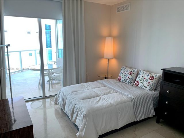 150 Sunny Isles Boulevard 1-906, Sunny Isles Beach, FL 33160