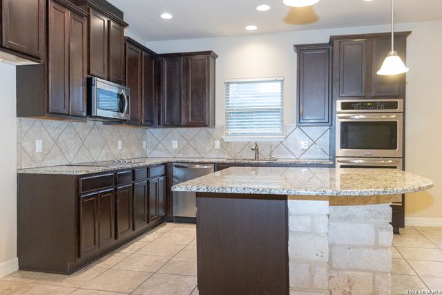 3112 Golf Tree, Schertz, TX 78108