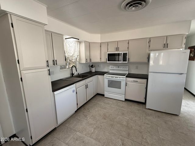 3602 N MONTANA Avenue, Florence, AZ 85132