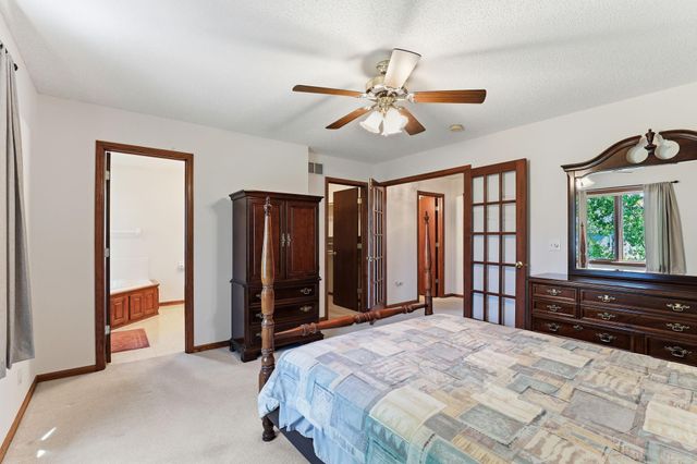 4676 Hamlet Avenue N, Oakdale, MN 55128