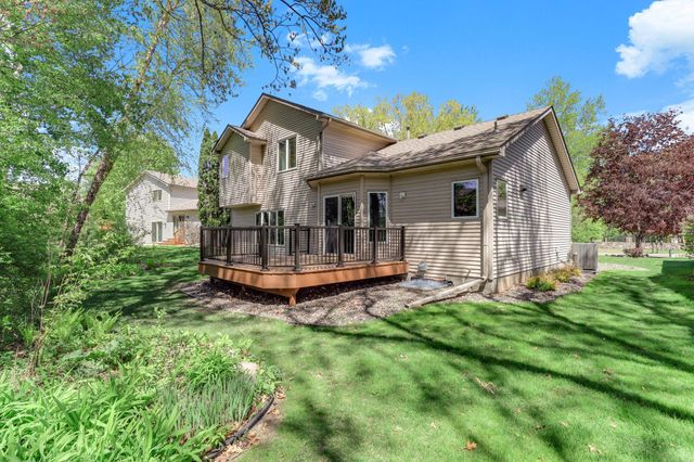 4676 Hamlet Avenue N, Oakdale, MN 55128