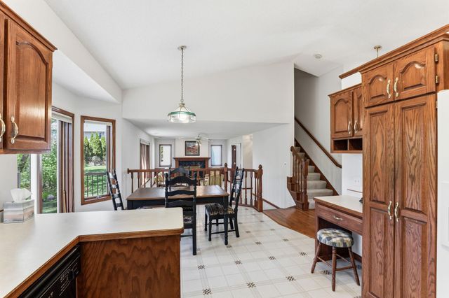 4676 Hamlet Avenue N, Oakdale, MN 55128