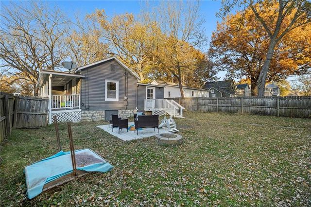 201 E Miami Street, Paola, KS 66071