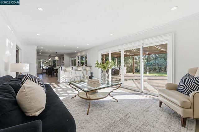 314 314 Draeger Dr, Moraga, CA 94556