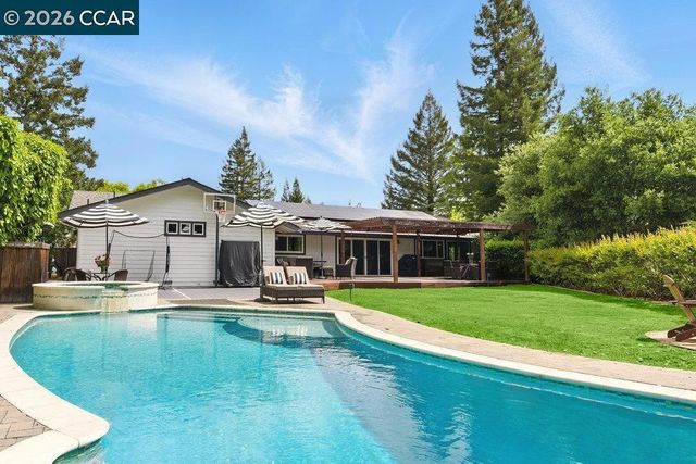 314 314 Draeger Dr, Moraga, CA 94556