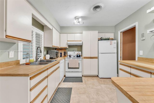 9730 SW 159th St, Miami, FL 33157