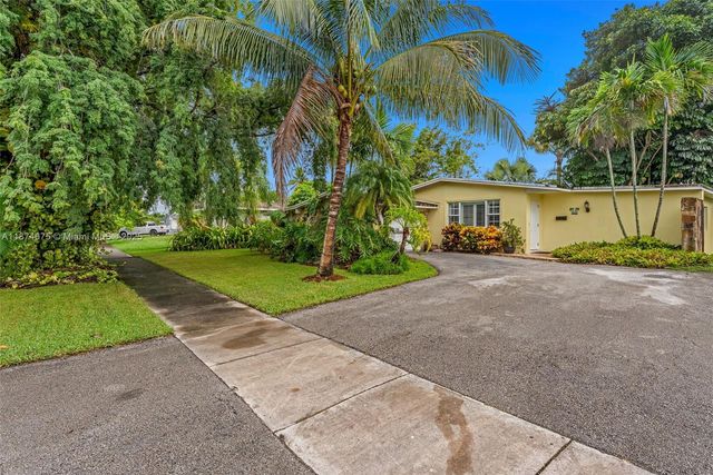 9730 SW 159th St, Miami, FL 33157