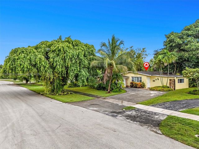 9730 SW 159th St, Miami, FL 33157