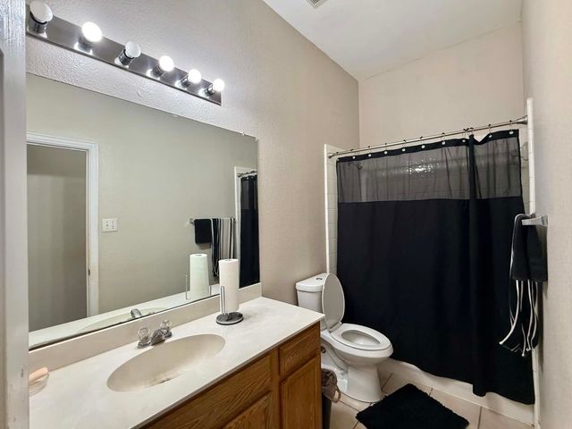 1129 Miramar Avenue, Desoto, TX 75115