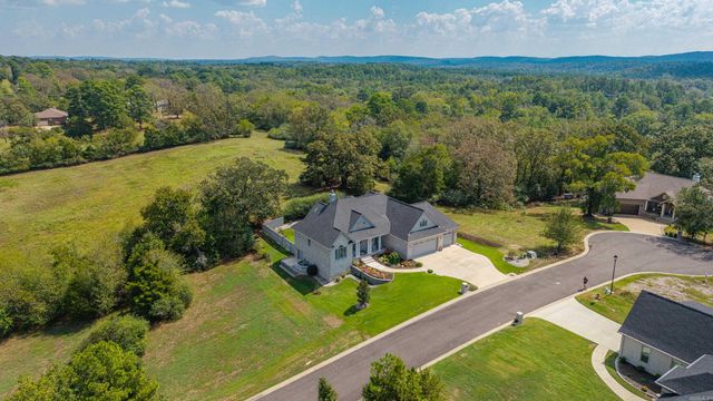 131 Damian Ct, Hot Springs, AR 71901
