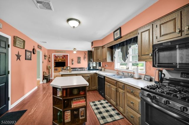 28 Brady Rd, Other Orange County, NY 10990