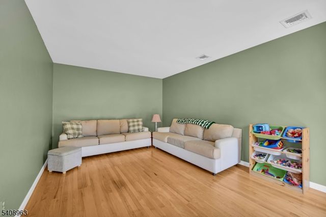 28 Brady Rd, Other Orange County, NY 10990