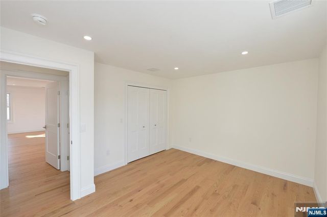 31 Albert Avenue, Fair Lawn, NJ 07410