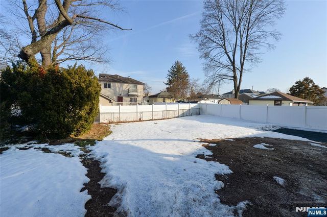 31 Albert Avenue, Fair Lawn, NJ 07410