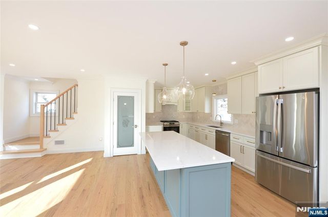 31 Albert Avenue, Fair Lawn, NJ 07410