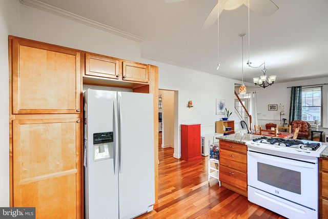 2215 SOUTH RD, Baltimore, MD 21209