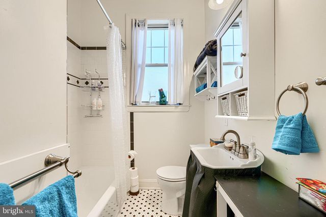 2215 SOUTH RD, Baltimore, MD 21209