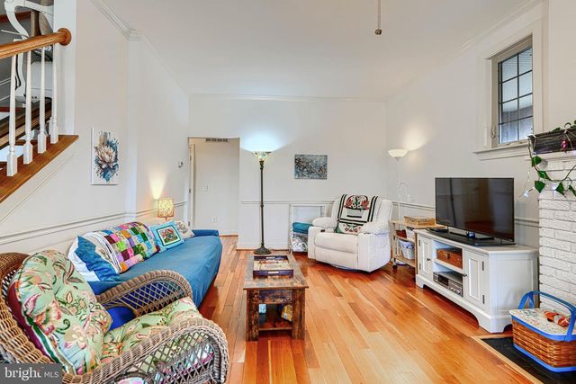 2215 SOUTH RD, Baltimore, MD 21209