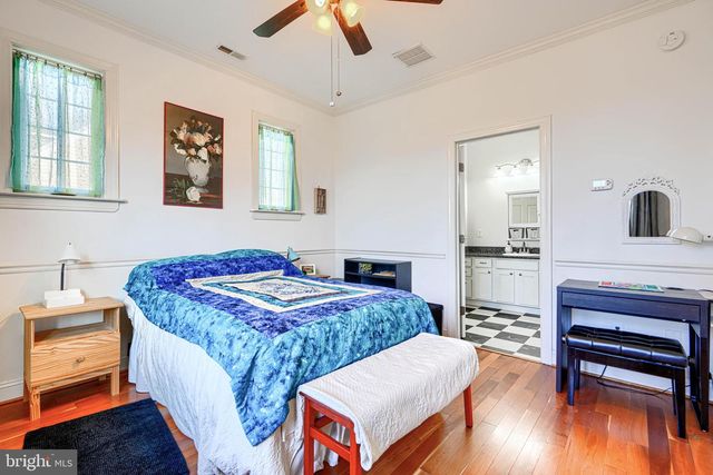 2215 SOUTH RD, Baltimore, MD 21209