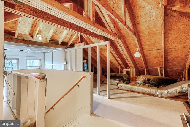 2215 SOUTH RD, Baltimore, MD 21209