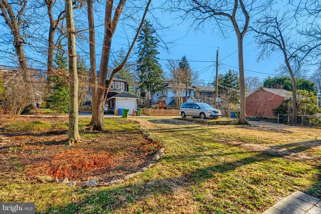 2215 SOUTH RD, Baltimore, MD 21209