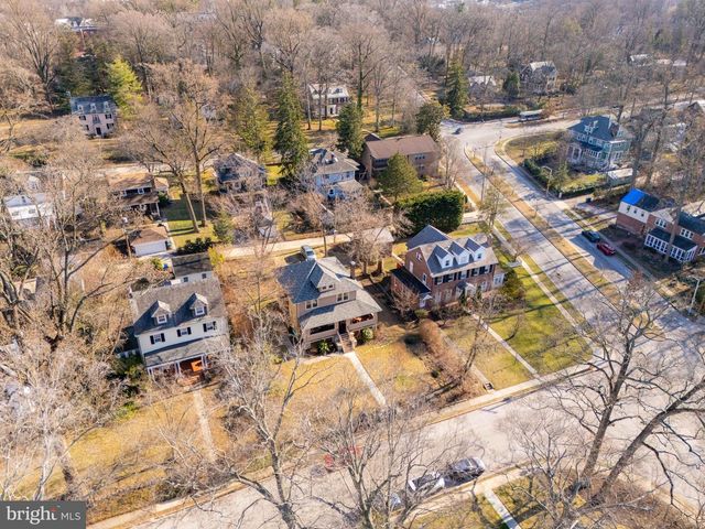 2215 SOUTH RD, Baltimore, MD 21209