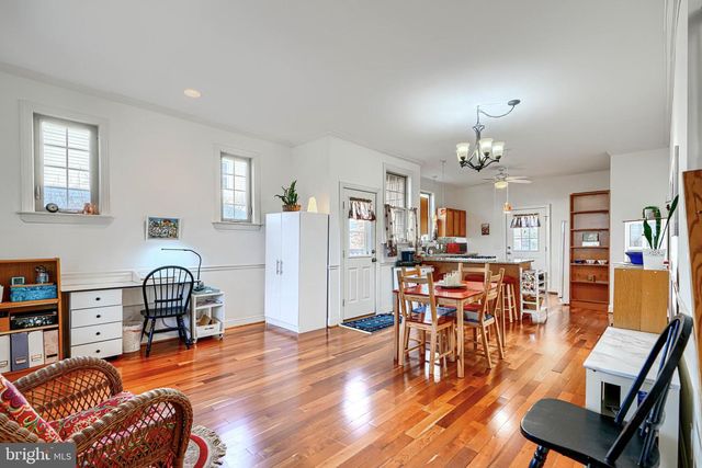 2215 SOUTH RD, Baltimore, MD 21209