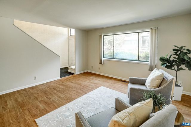 239 HARVEST DR, Charlottesville, VA 22903