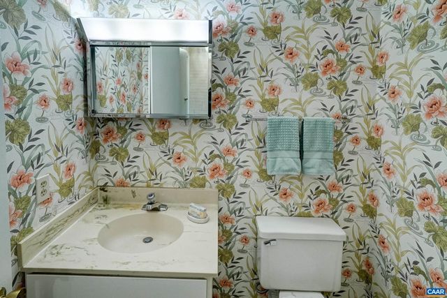 239 HARVEST DR, Charlottesville, VA 22903