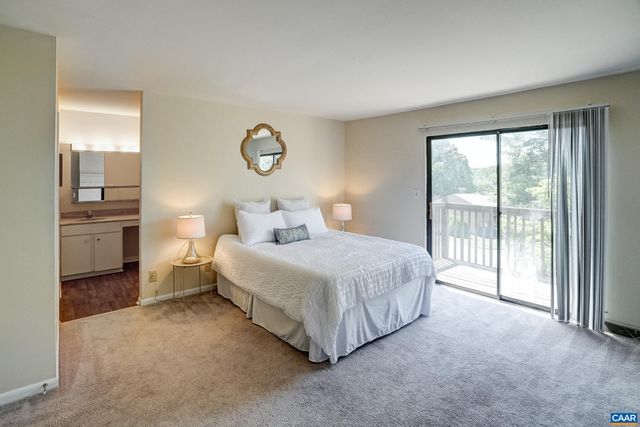 239 HARVEST DR, Charlottesville, VA 22903