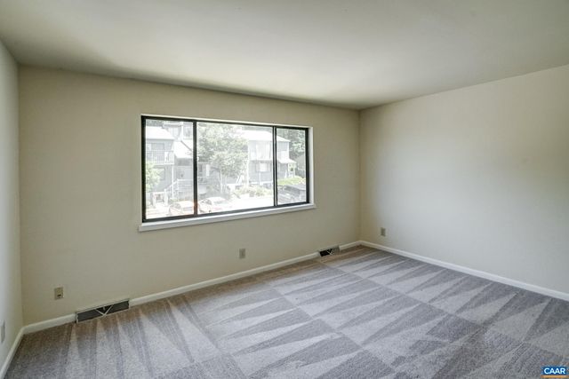 239 HARVEST DR, Charlottesville, VA 22903